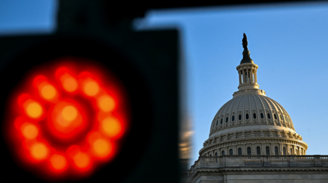 黄金交易提醒：美联储鹰派言论引发金价震荡下调，长期看涨基础仍存